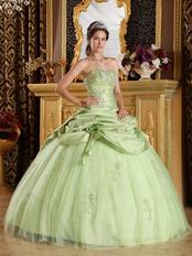 Yellow Green Cheap Quinceanera Gown With Handmade Flowers