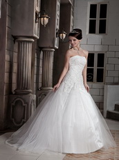 Fashionable Strapless Puffy Skirt Ivory Wedding Ball Gown Romantic Low Price