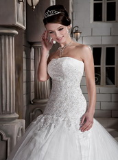 Fashionable Strapless Puffy Skirt Ivory Wedding Ball Gown Romantic Low Price