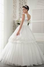 Best Seller V-Neck Beading Appliques Cream Wedding Dress