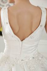 Best Seller V-Neck Beading Appliques Cream Wedding Dress