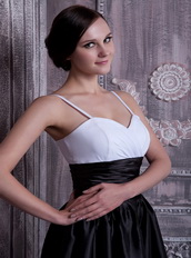 White and Black Spaghetti Straps Prom Dress With Corset Short Skirt Knee Length Sexy